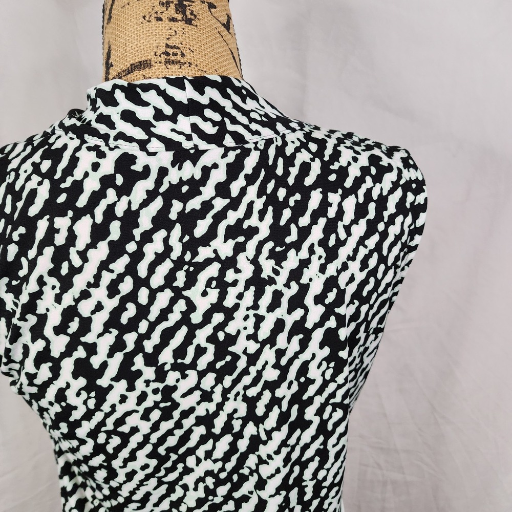 DANA BUCHMAN Size Small‎ Pleated Animal Print Blue Accent Business Work Blouse - Picture 7 of 10